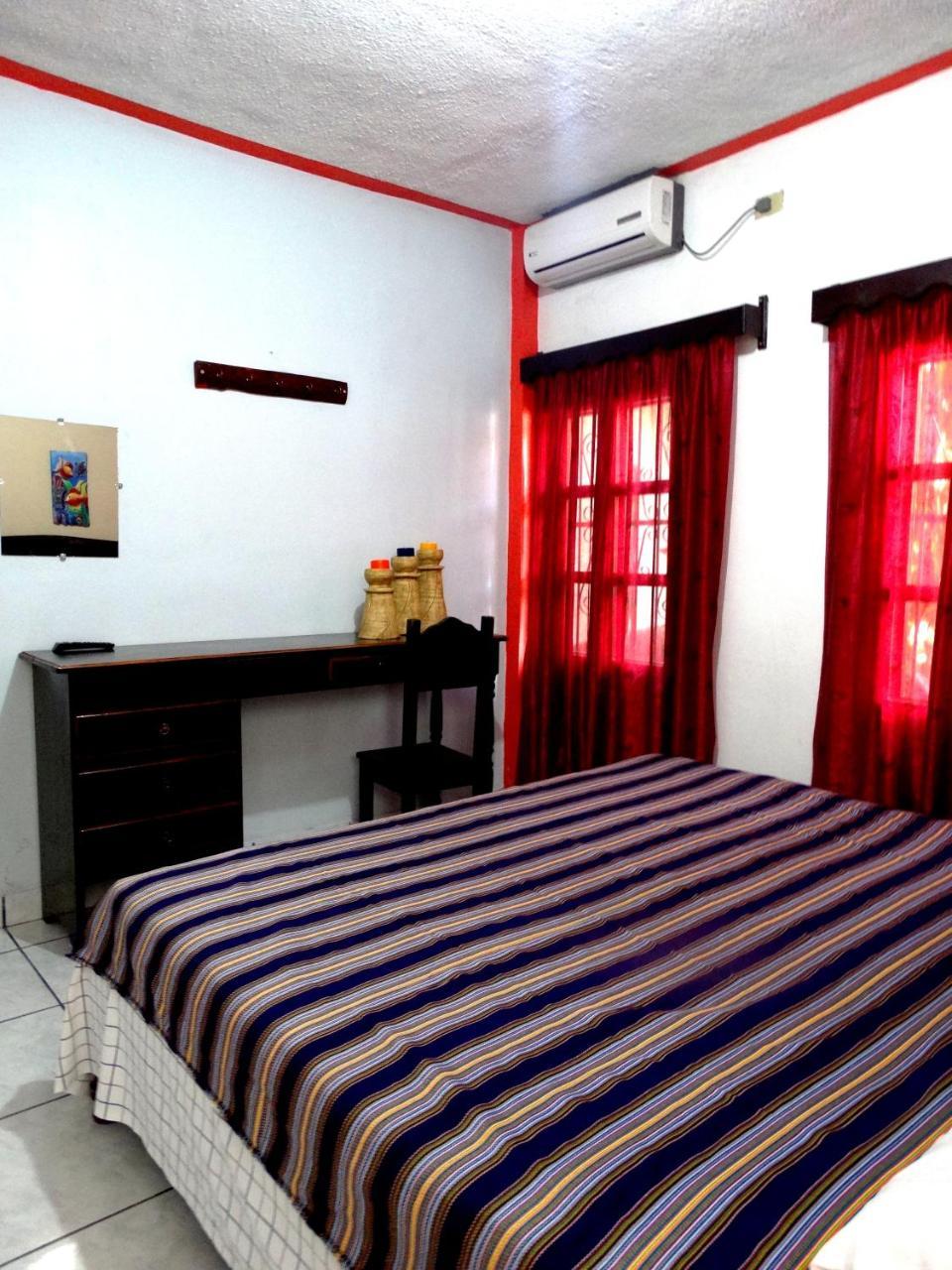 Hotel & Hostal Yaxkin Copán Εξωτερικό φωτογραφία
