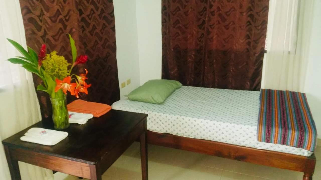 Hotel & Hostal Yaxkin Copán Εξωτερικό φωτογραφία